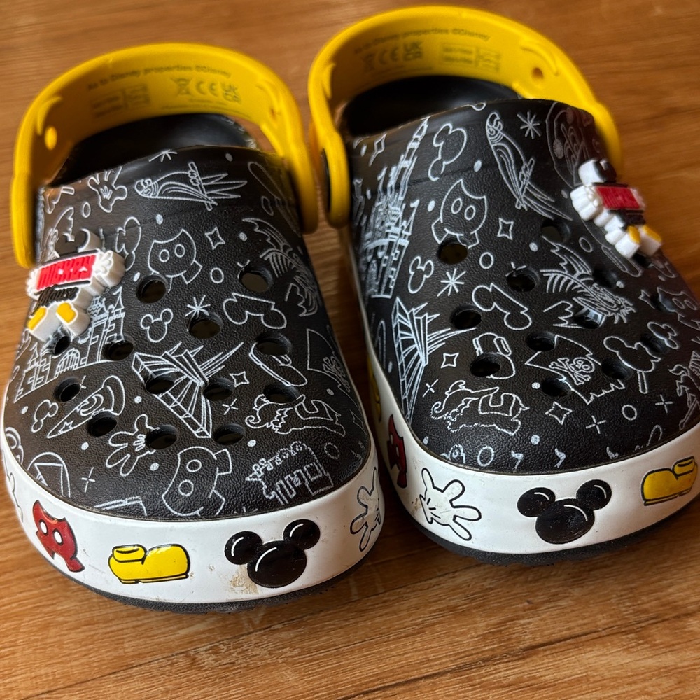 CROCS Mickey Mouse Light Up - Picture 5 of 10